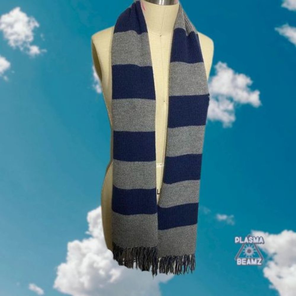 Vintage GAP Traditional Navy & Gray Striped Scarf